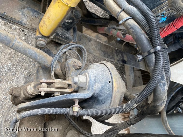 image for item JN9130 2007 Freightliner Business Class M2  street sweeper truck