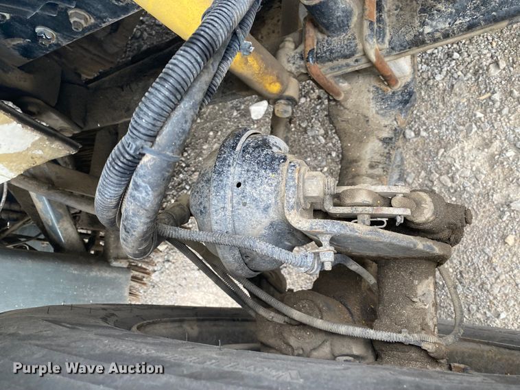 image for item JN9130 2007 Freightliner Business Class M2  street sweeper truck