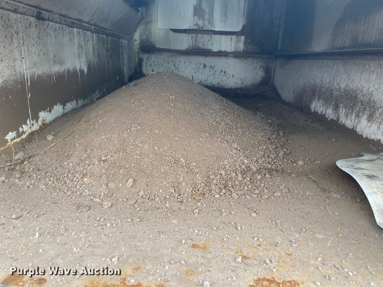 image for item JN9130 2007 Freightliner Business Class M2  street sweeper truck