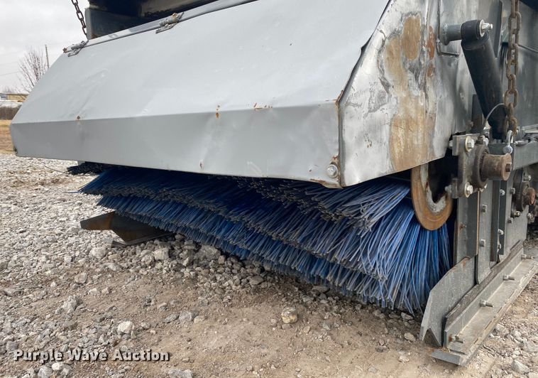 image for item JN9130 2007 Freightliner Business Class M2  street sweeper truck