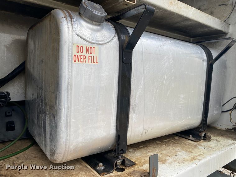 image for item JN9130 2007 Freightliner Business Class M2  street sweeper truck