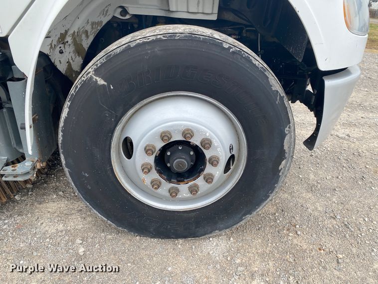 image for item JN9130 2007 Freightliner Business Class M2  street sweeper truck