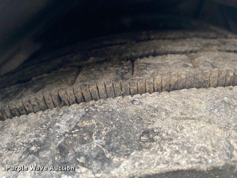 image for item JN9130 2007 Freightliner Business Class M2  street sweeper truck