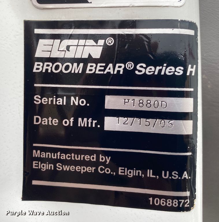 image for item JN9130 2007 Freightliner Business Class M2  street sweeper truck