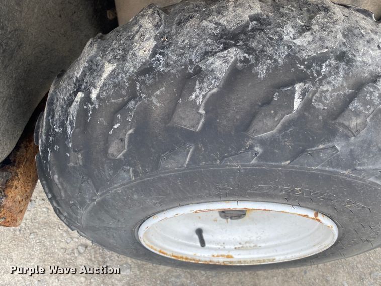 image for item JN9132 1988 Kawasaki AF450  utility vehicle