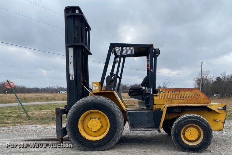 image for item JN9133 2004 Lift King LK8M42  forklift