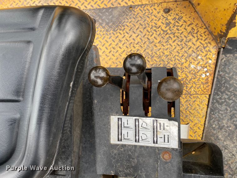 image for item JN9133 2004 Lift King LK8M42  forklift