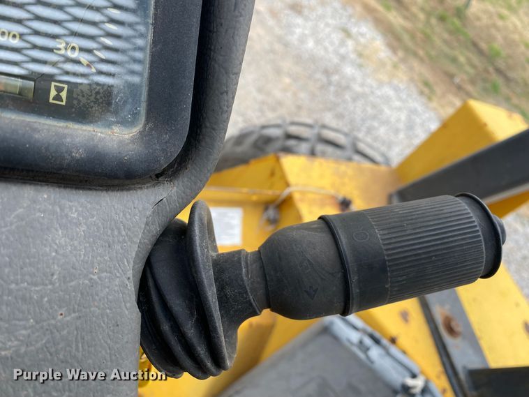 image for item JN9133 2004 Lift King LK8M42  forklift