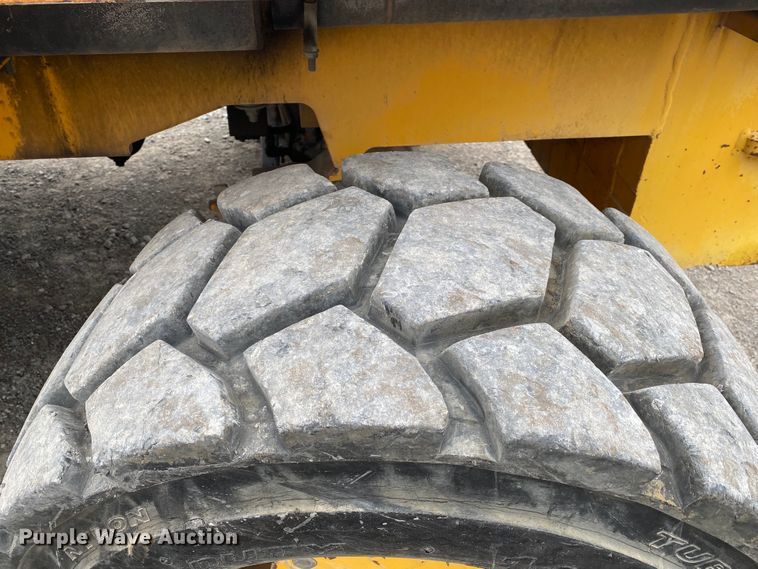 image for item JN9133 2004 Lift King LK8M42  forklift