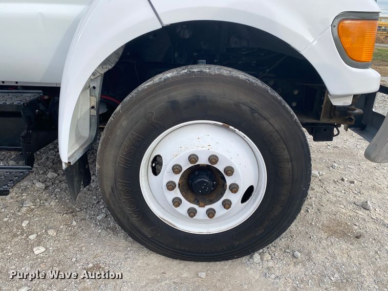 image for item JN9141 2012 Ford F750 Super Duty XL  box truck