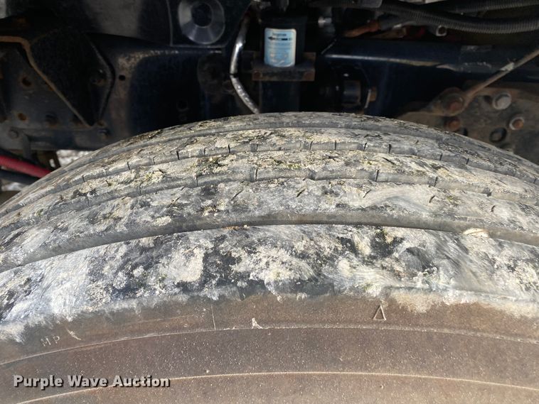 image for item JN9141 2012 Ford F750 Super Duty XL  box truck