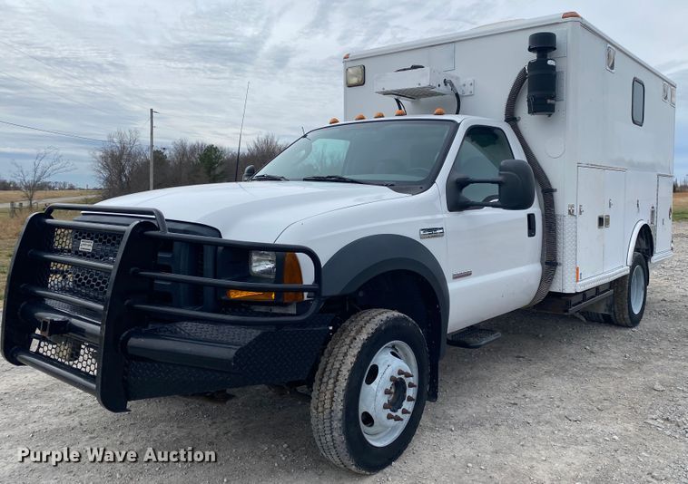 image for item JN9143 2006 Ford F550 Super Duty XL  box truck