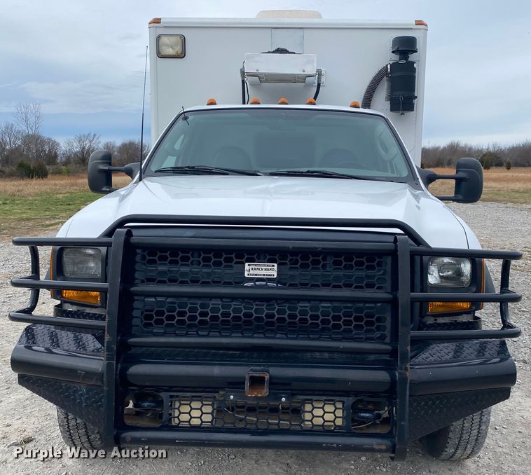 image for item JN9143 2006 Ford F550 Super Duty XL  box truck