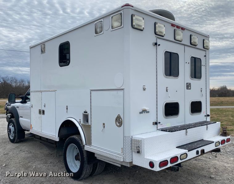 image for item JN9143 2006 Ford F550 Super Duty XL  box truck