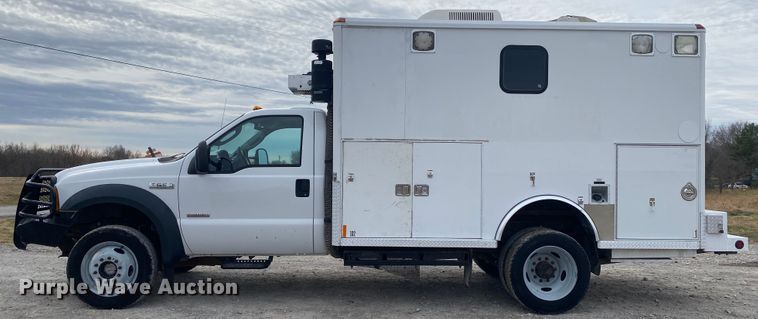 image for item JN9143 2006 Ford F550 Super Duty XL  box truck