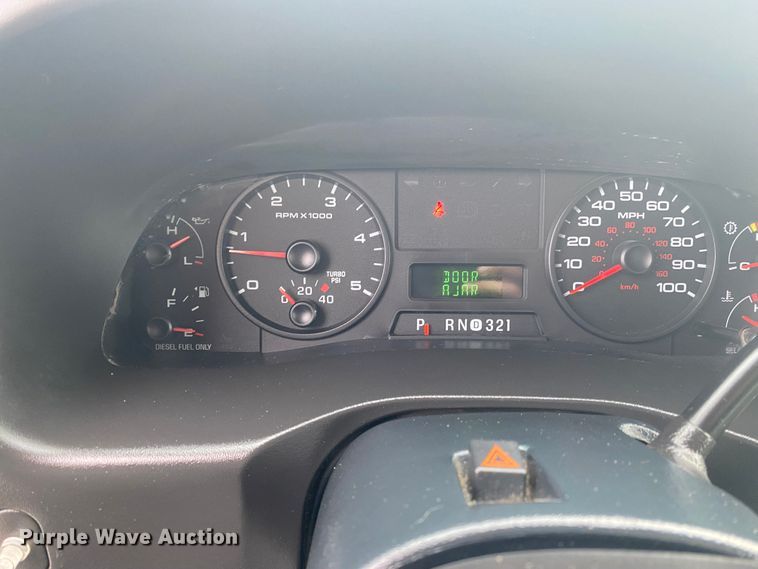 image for item JN9143 2006 Ford F550 Super Duty XL  box truck