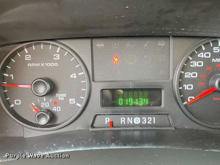 image for item JN9143 2006 Ford F550 Super Duty XL  box truck