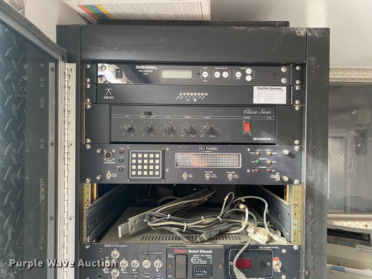 image for item JN9143 2006 Ford F550 Super Duty XL  box truck