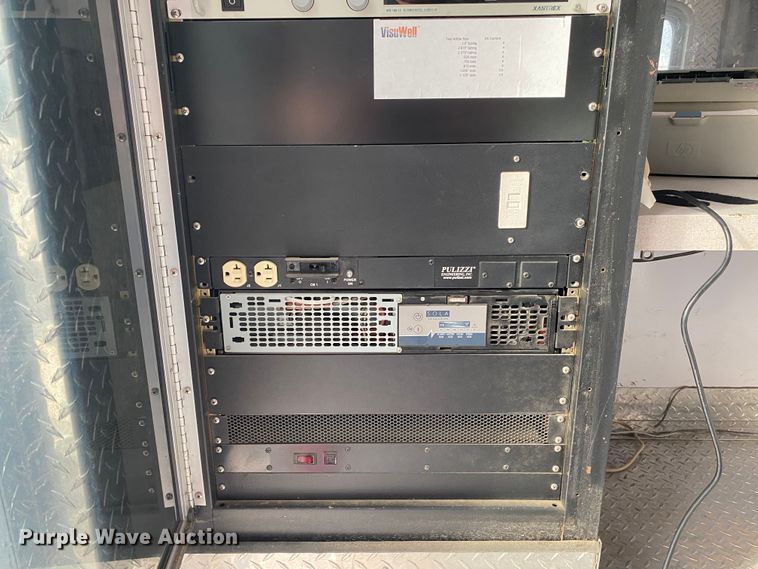 image for item JN9143 2006 Ford F550 Super Duty XL  box truck