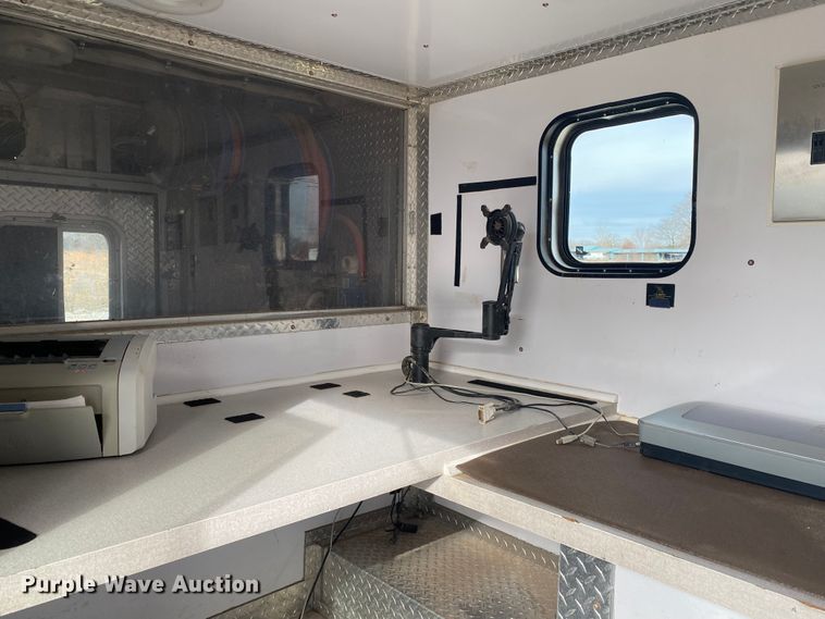 image for item JN9143 2006 Ford F550 Super Duty XL  box truck