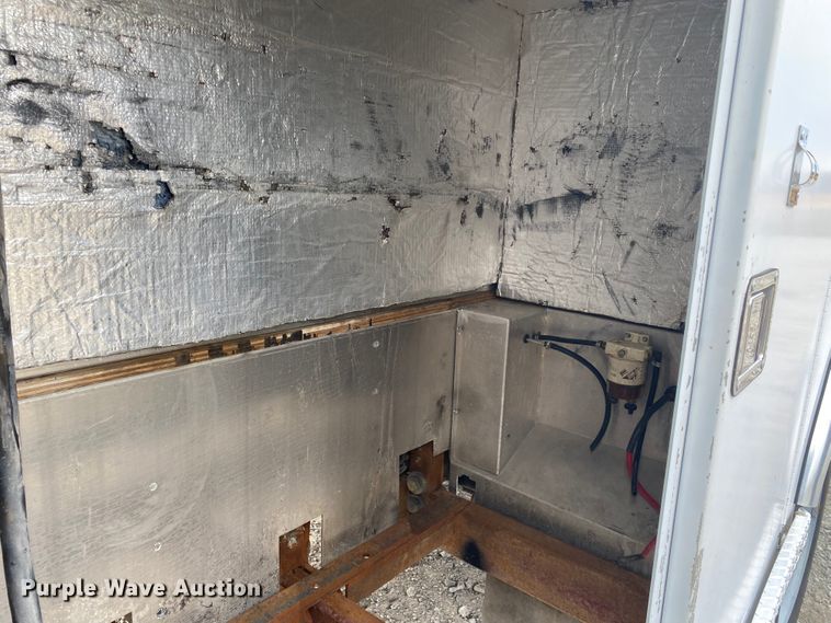 image for item JN9143 2006 Ford F550 Super Duty XL  box truck