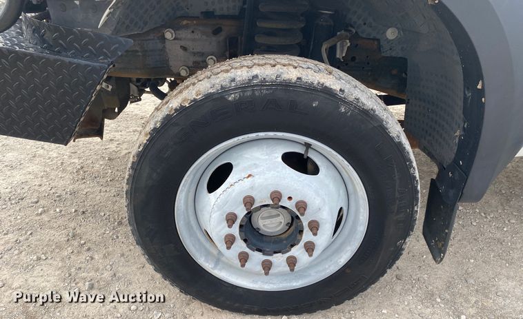 image for item JN9143 2006 Ford F550 Super Duty XL  box truck