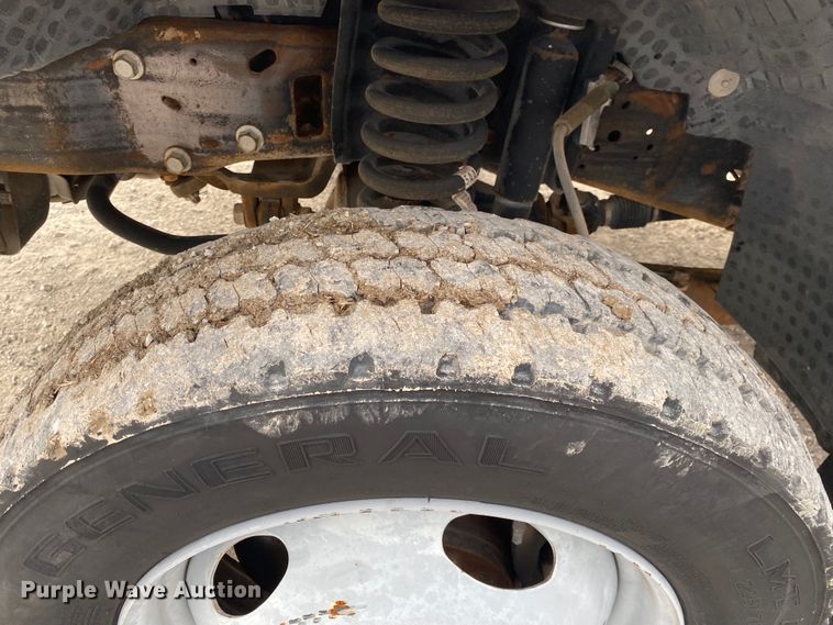 image for item JN9143 2006 Ford F550 Super Duty XL  box truck