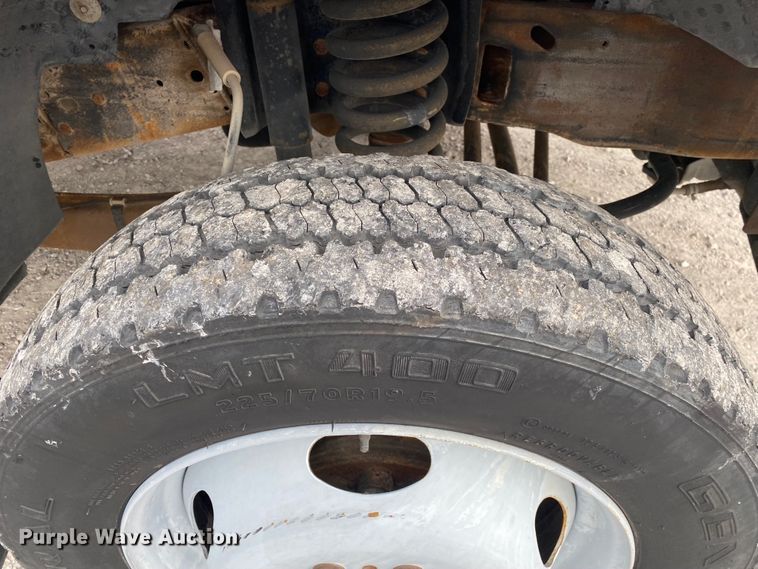 image for item JN9143 2006 Ford F550 Super Duty XL  box truck