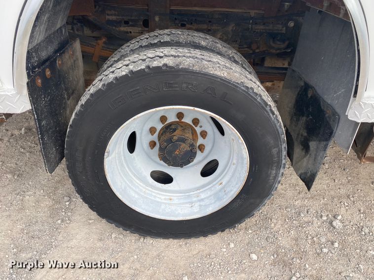 image for item JN9143 2006 Ford F550 Super Duty XL  box truck