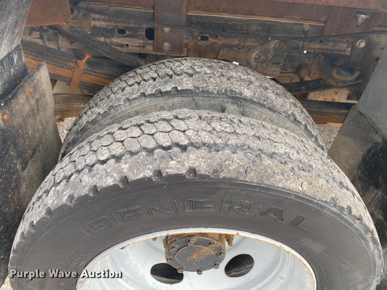 image for item JN9143 2006 Ford F550 Super Duty XL  box truck