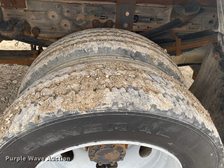 image for item JN9143 2006 Ford F550 Super Duty XL  box truck