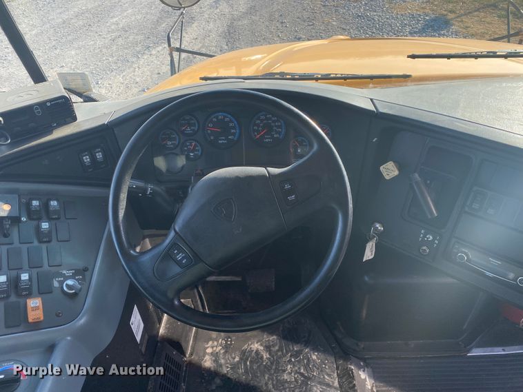 image for item JN9147 2011 IC  school bus