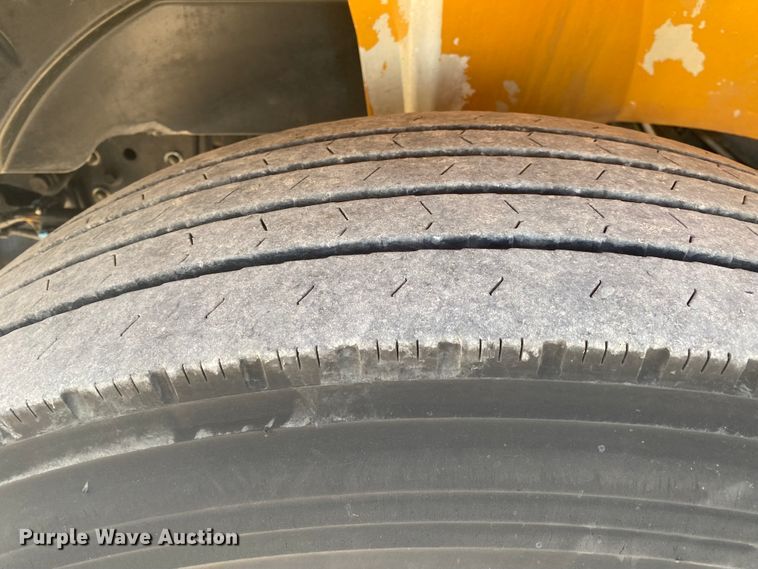 image for item JN9147 2011 IC  school bus