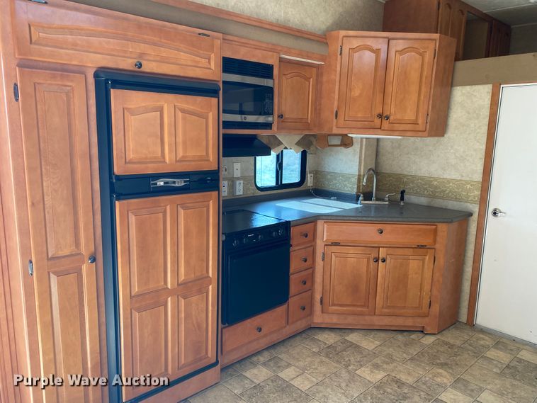 image for item JN9150 2008 Newmar X-Aire  toy hauler camper