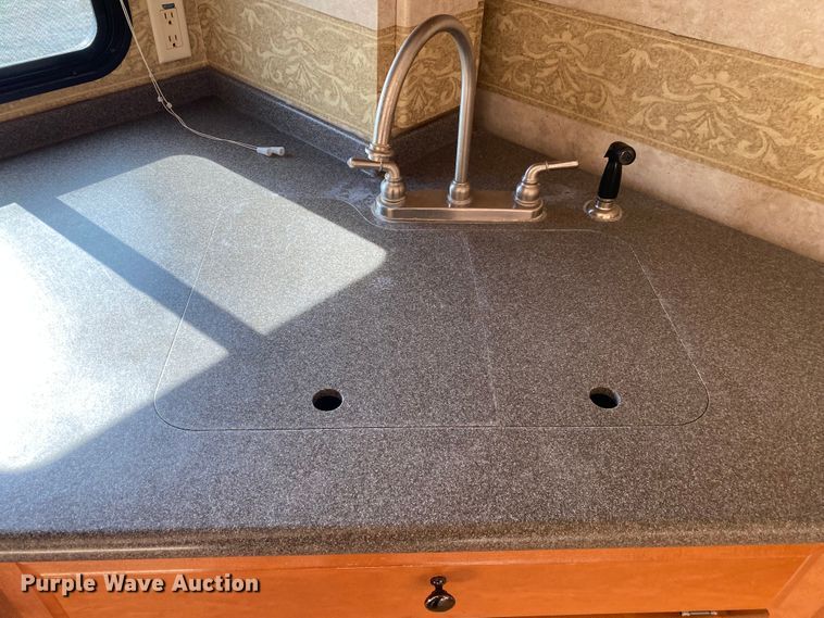 image for item JN9150 2008 Newmar X-Aire  toy hauler camper