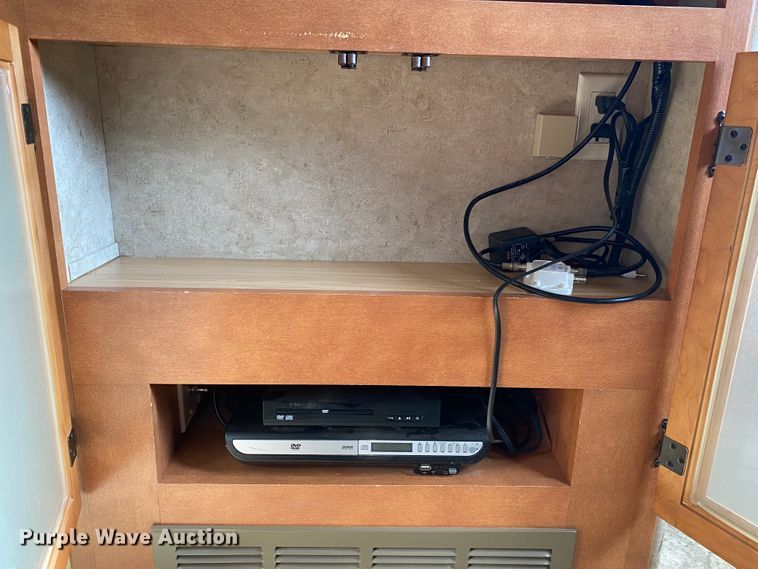 image for item JN9150 2008 Newmar X-Aire  toy hauler camper