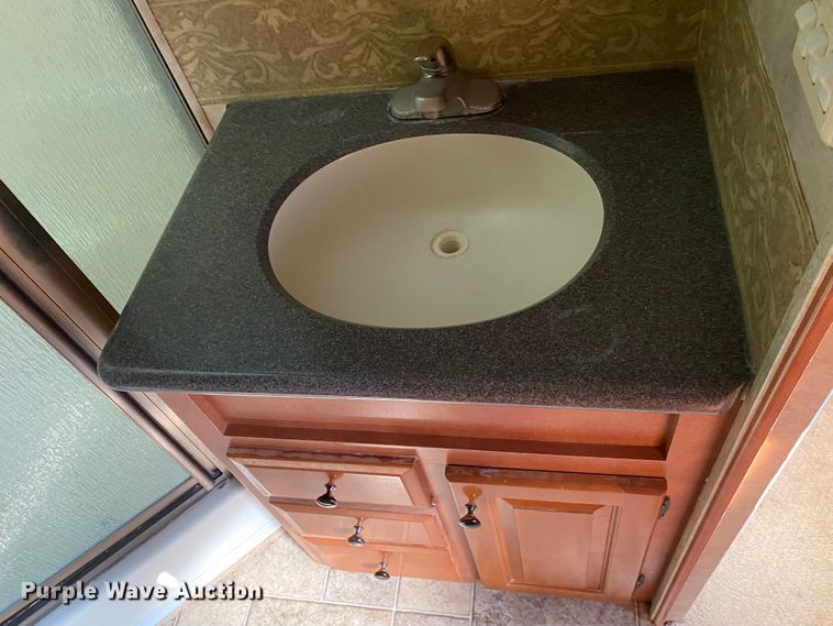 image for item JN9150 2008 Newmar X-Aire  toy hauler camper