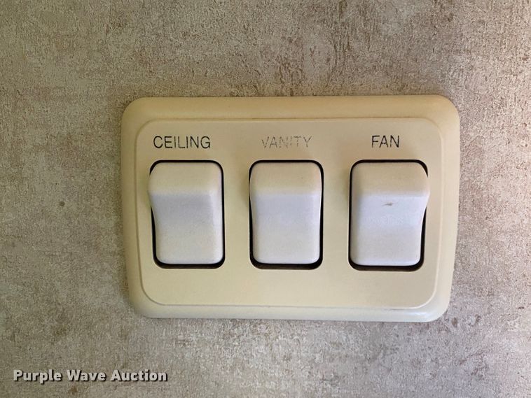 image for item JN9150 2008 Newmar X-Aire  toy hauler camper