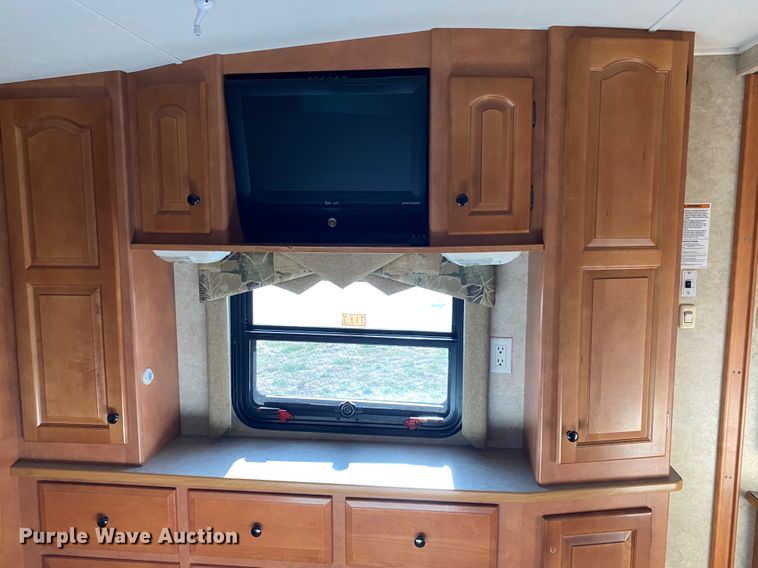 image for item JN9150 2008 Newmar X-Aire  toy hauler camper