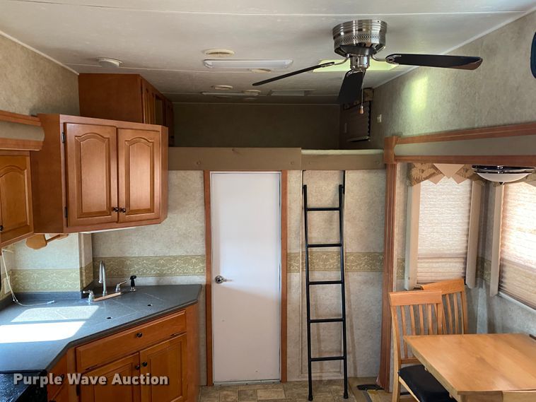 image for item JN9150 2008 Newmar X-Aire  toy hauler camper