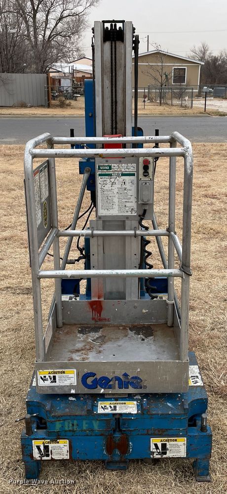 image for item JX9878 Genie IWR-24  vertical lift