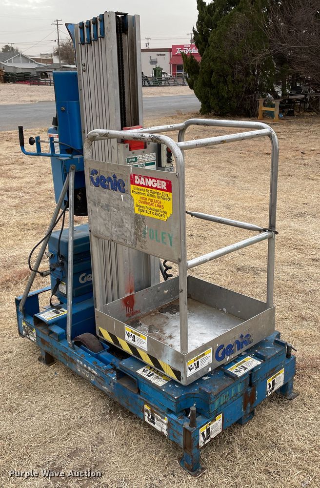 image for item JX9878 Genie IWR-24  vertical lift