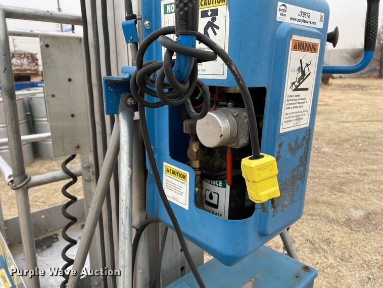 image for item JX9878 Genie IWR-24  vertical lift