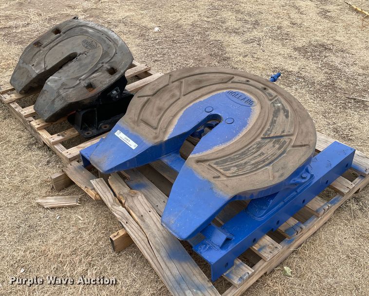 image for item JX9879 (2) fifth wheel plates