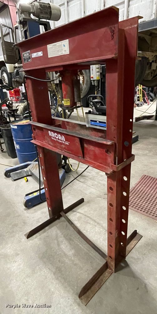 image for item JX9881 Arcan CP400  press