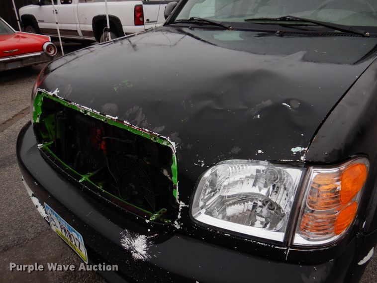 image for item KH9041 2003 Toyota Sequoia  SUV