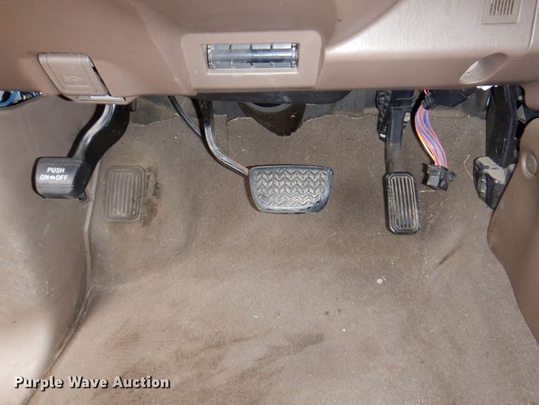 image for item KH9041 2003 Toyota Sequoia  SUV