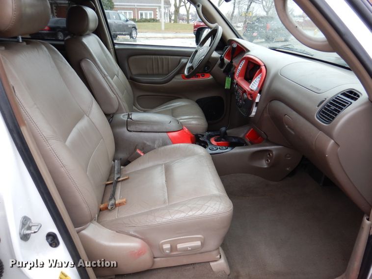 image for item KH9041 2003 Toyota Sequoia  SUV