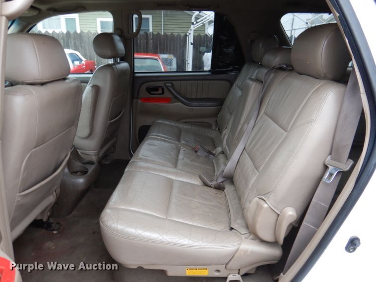 image for item KH9041 2003 Toyota Sequoia  SUV