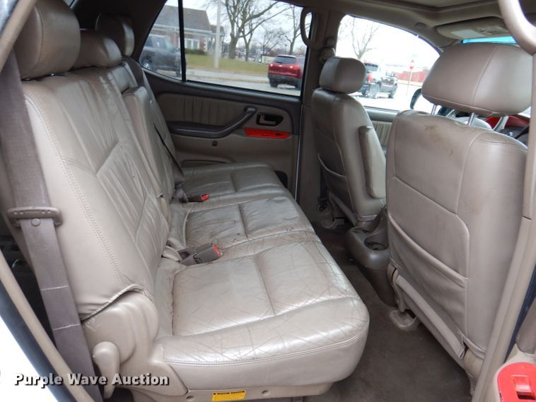 image for item KH9041 2003 Toyota Sequoia  SUV